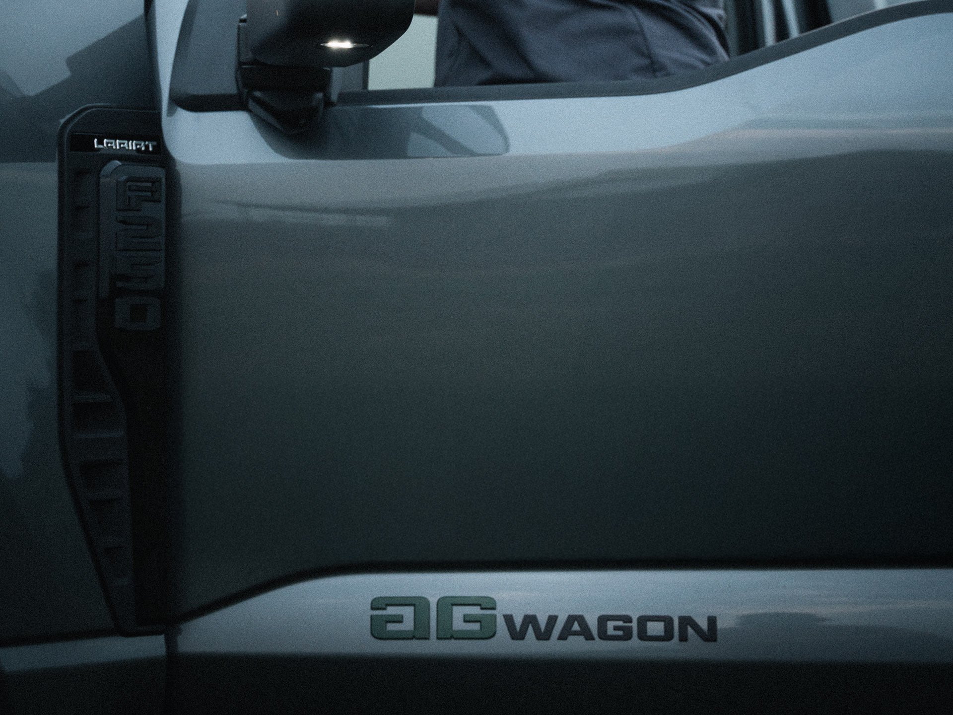 AGwagon badge on door