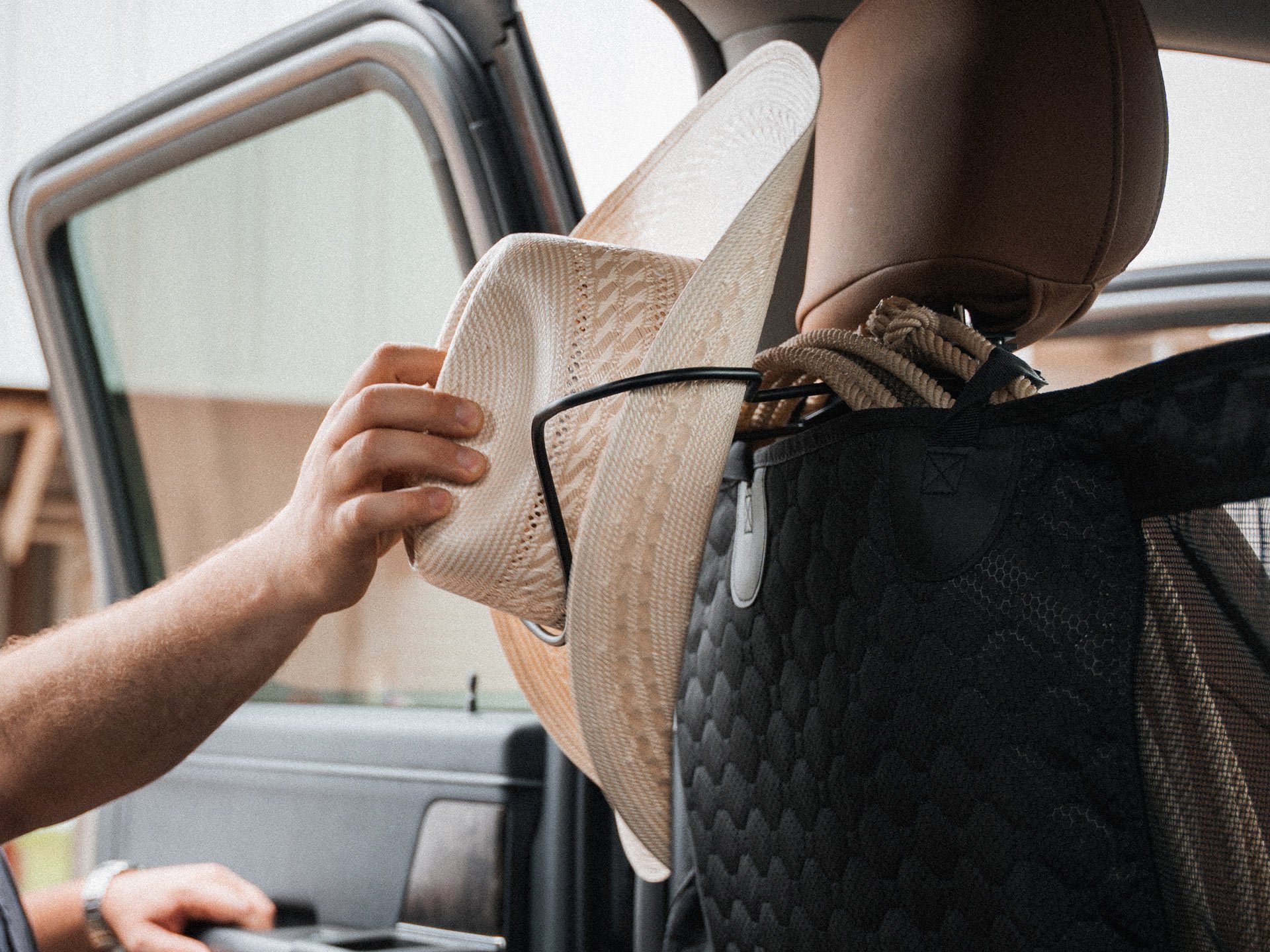 Features-Hat-Holder