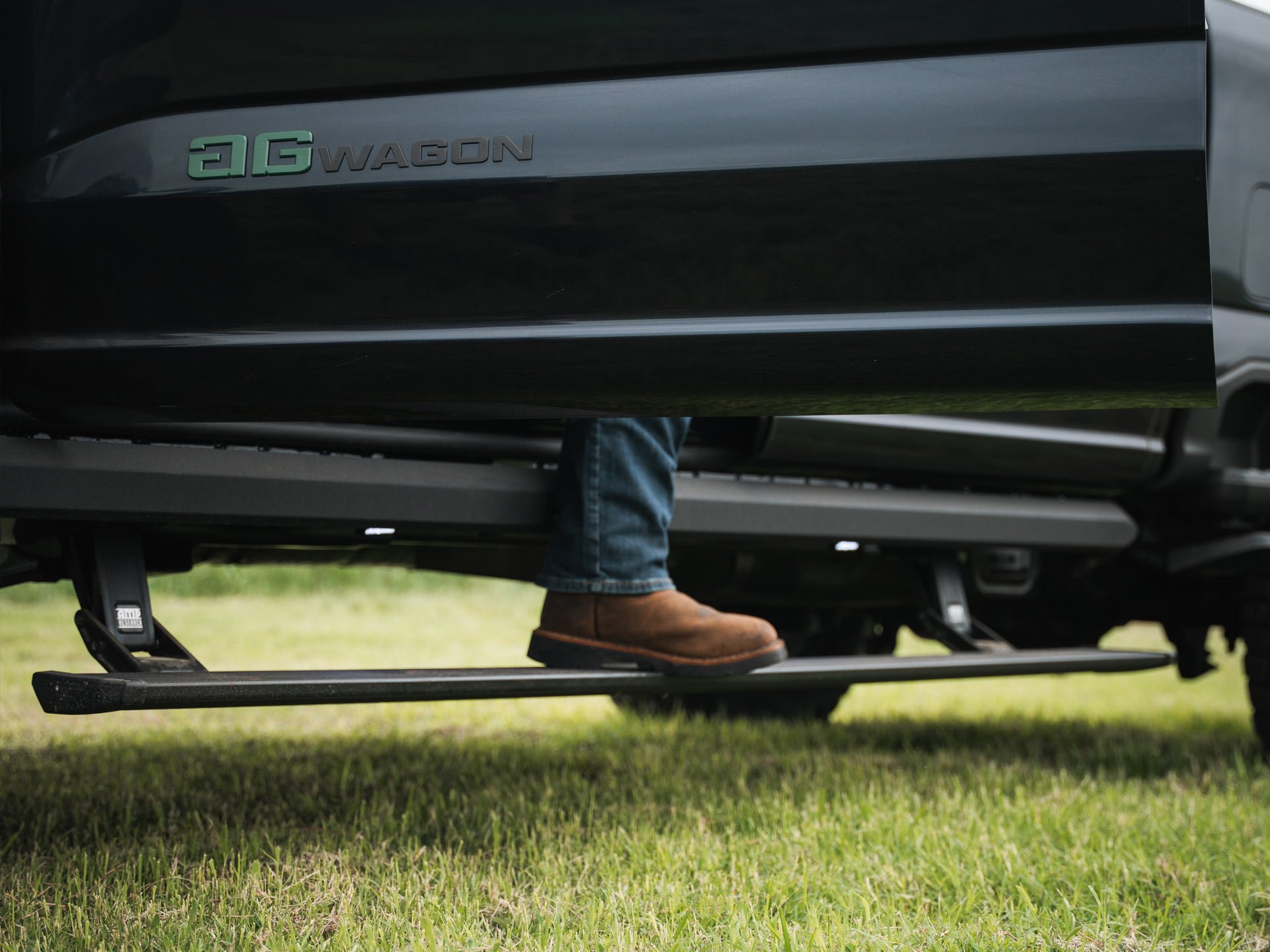 Features-Power-Running-Boards
