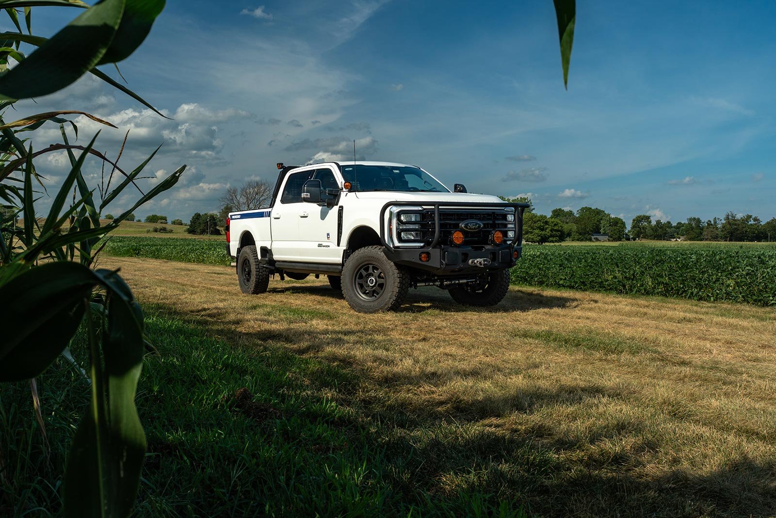 231-AGwagon-081125-Ford