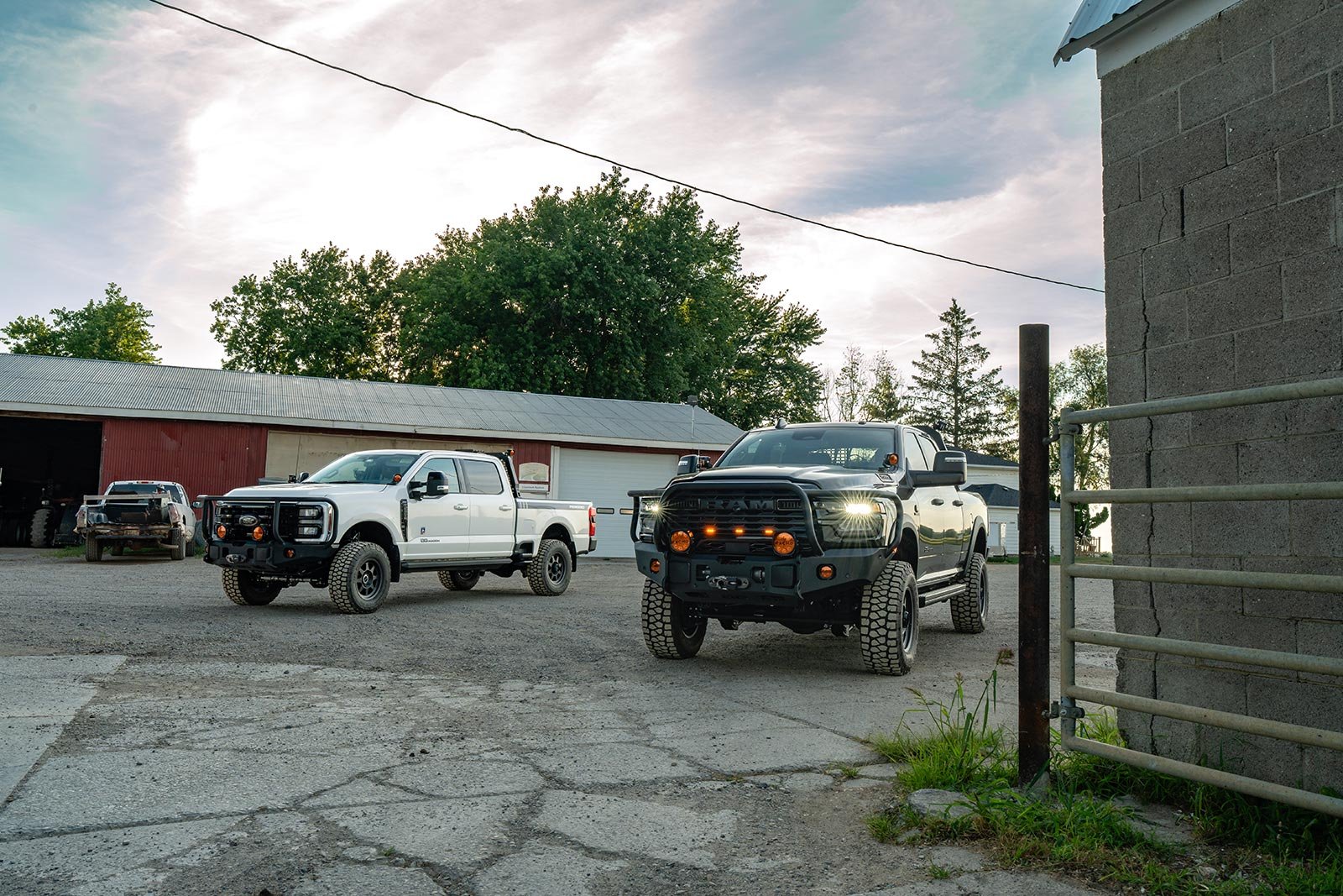 294-AGwagon-081125-Ford-Ram